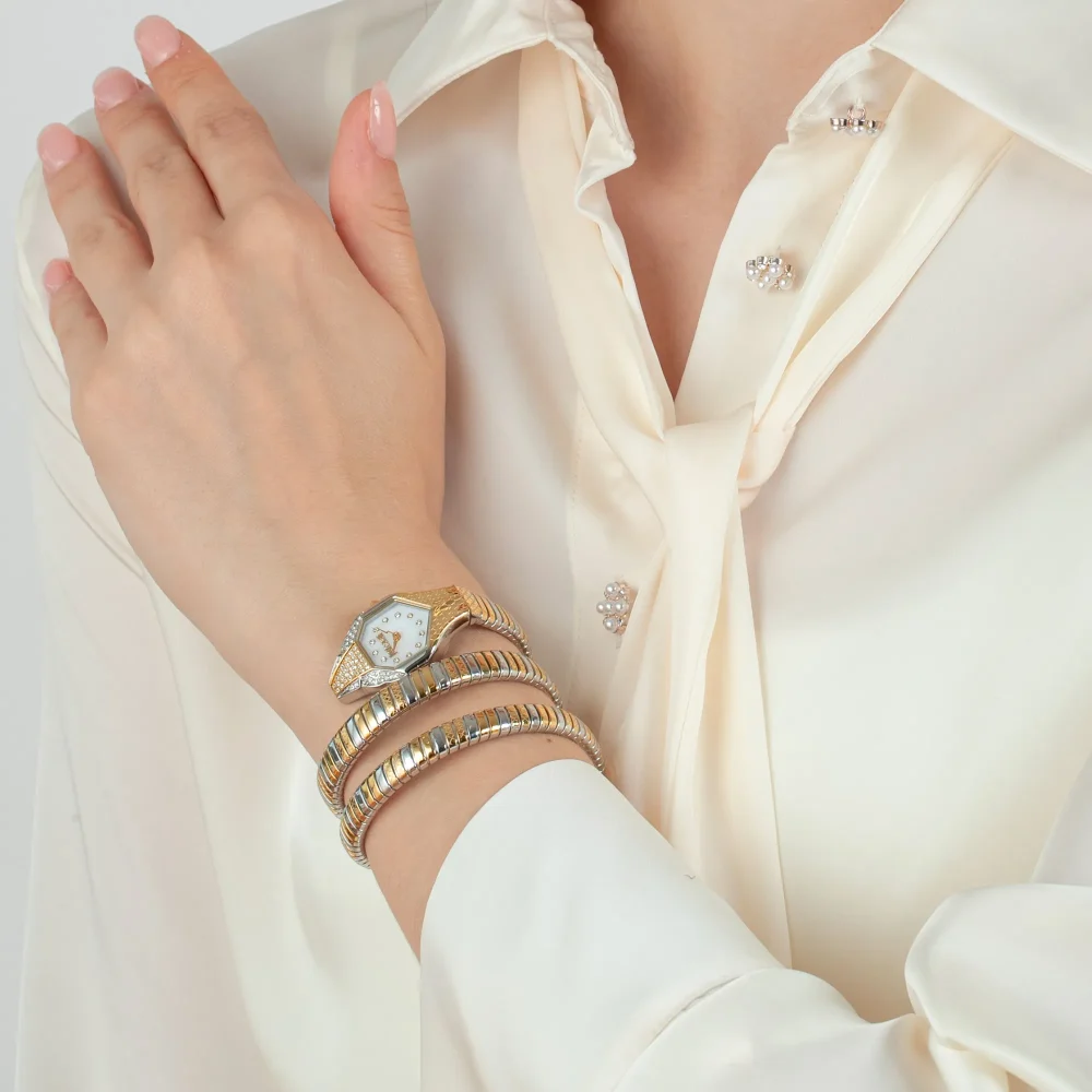 Just Cavalli Signature Snake JC1L193 Glam Evo 7 Doppio JC1L193M0055 weared watch image