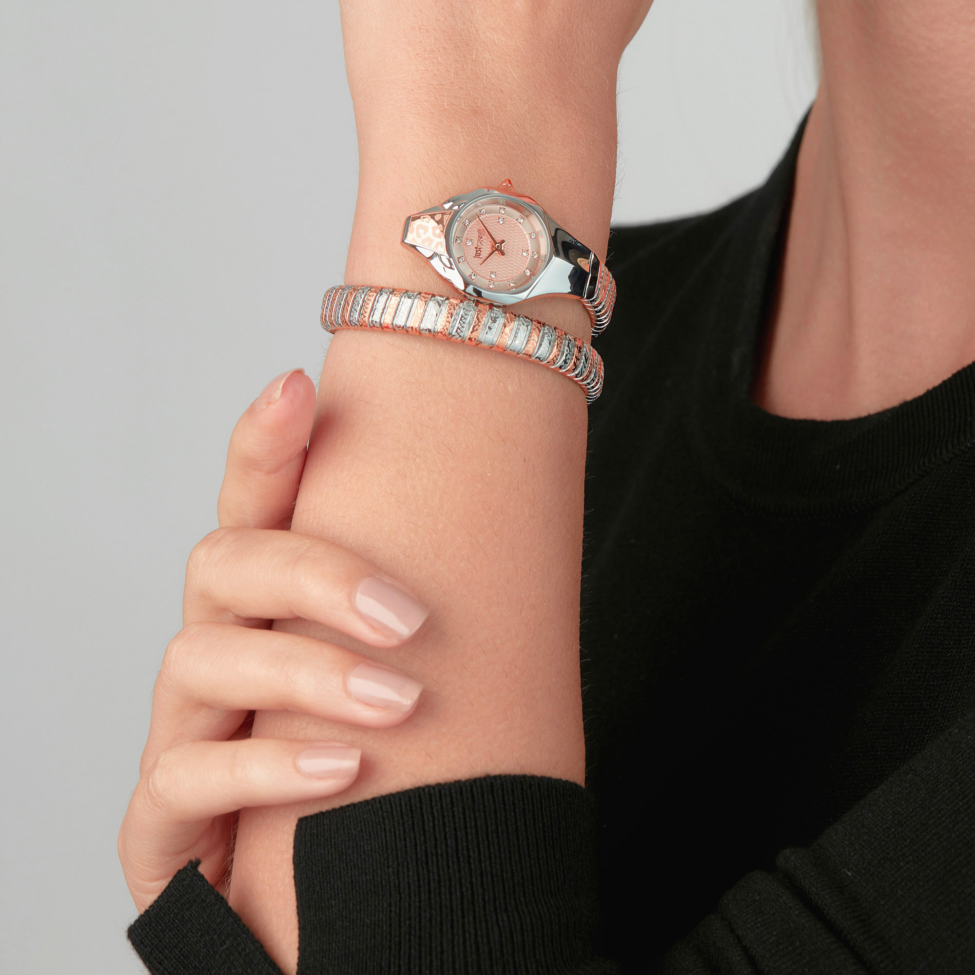 Just Cavalli Signature Snake JC1L270 Amalfi JC1L270M0065 weared watch image