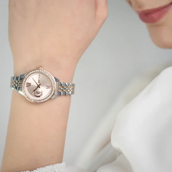 美品 Just Cavalli ジャストカヴァリ 花柄 シルクサテン ブラウス ジャスト カヴァリ(JUST CAVALLI)レディース通販｜YOOX(ユークス)