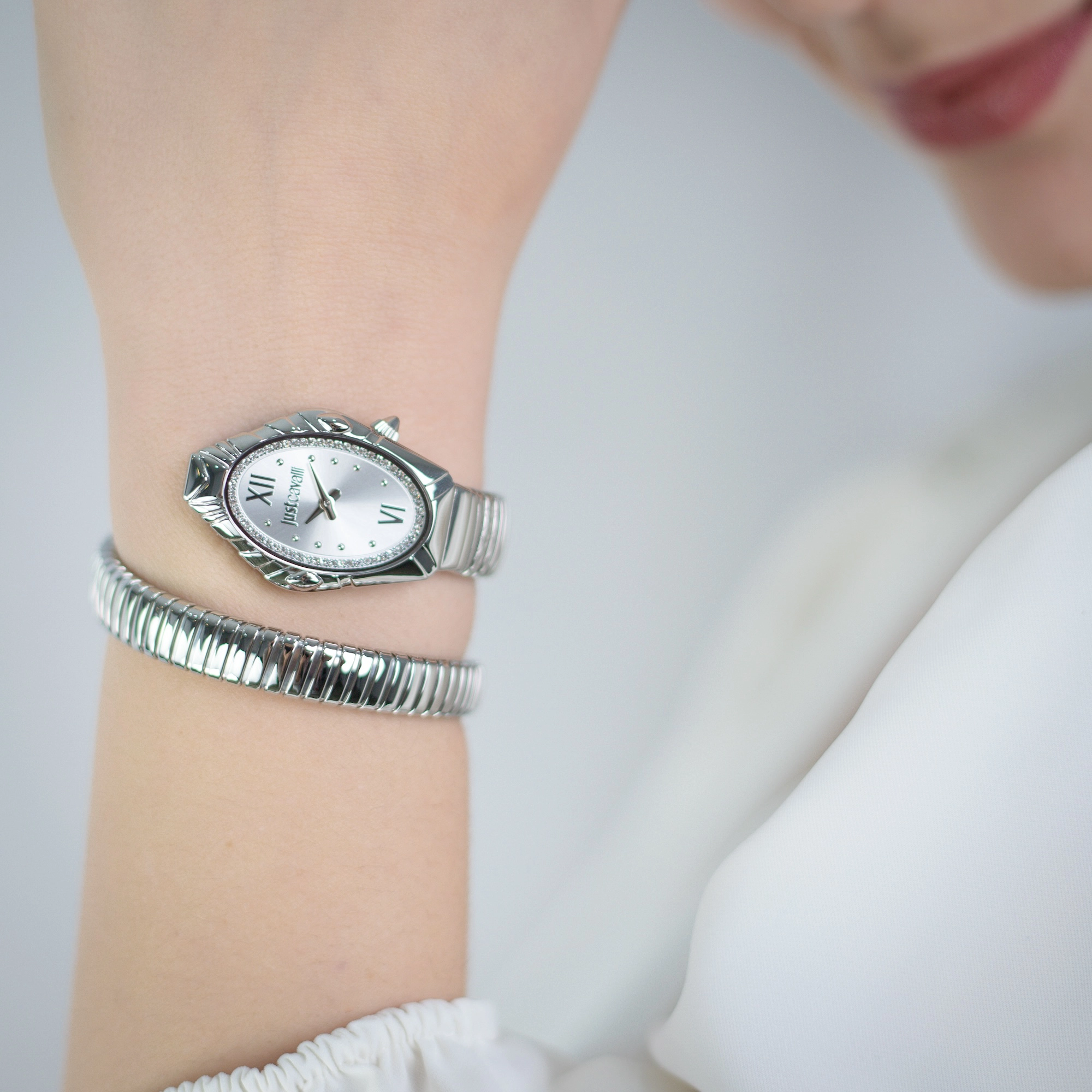 Just Cavalli Signature Snake JC1L357 Lirica JC1L357M0015 weared watch image