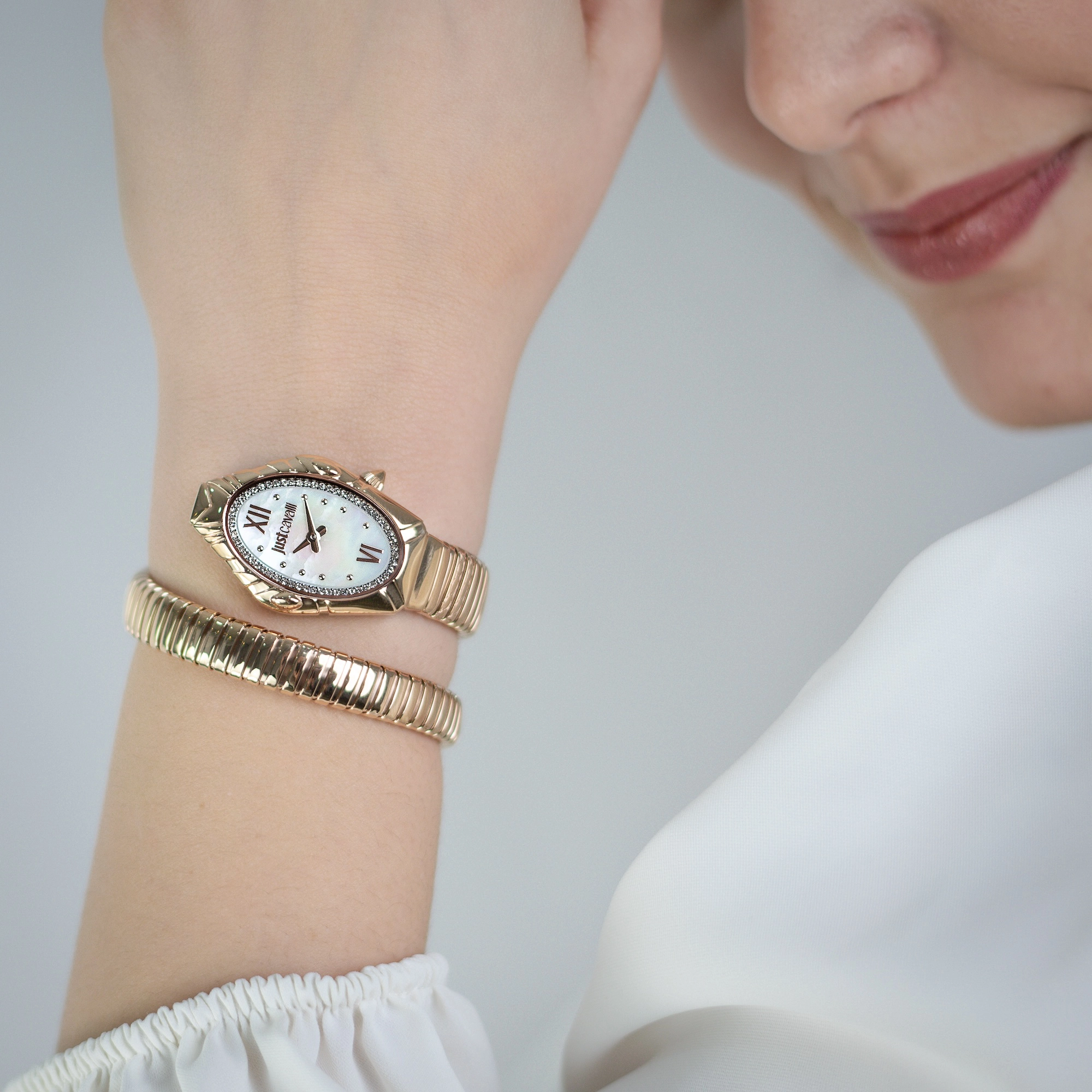 Just Cavalli Signature Snake JC1L357 Lirica JC1L357M0045 weared watch image