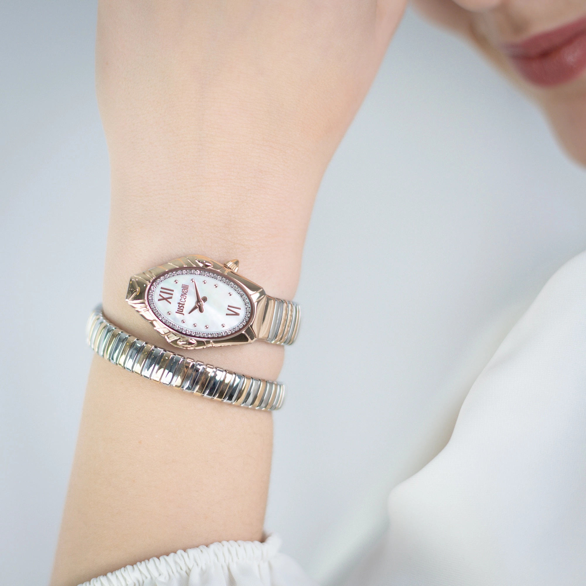 Just Cavalli Signature Snake JC1L357 Lirica JC1L357M0065 weared watch image